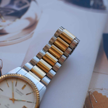 Vintage Orient Fluted Bezel Two-Tone 80s Brushed Silver Dial Quartz
