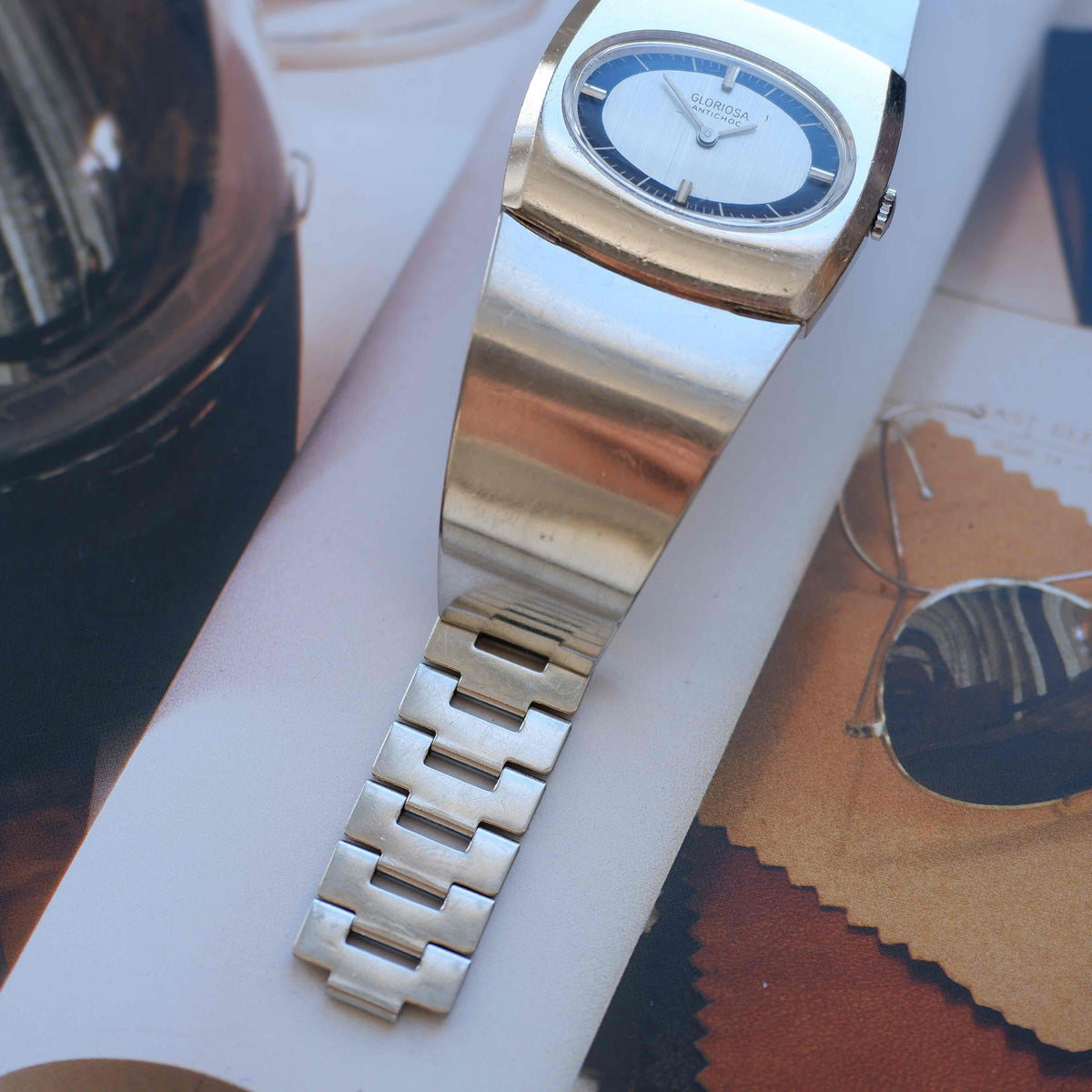 Vintage Gloriosa Antichoc 70s Space Age Oval Dial Integrated Bracelet