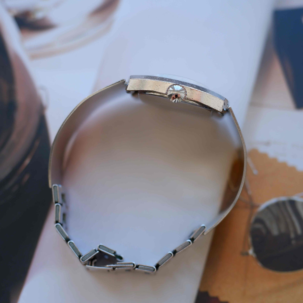 Vintage Gloriosa Antichoc 70s Space Age Oval Dial Integrated Bracelet