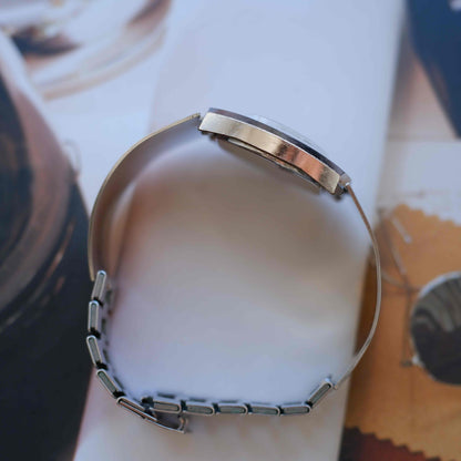 Vintage Gloriosa Antichoc 70s Space Age Oval Dial Integrated Bracelet