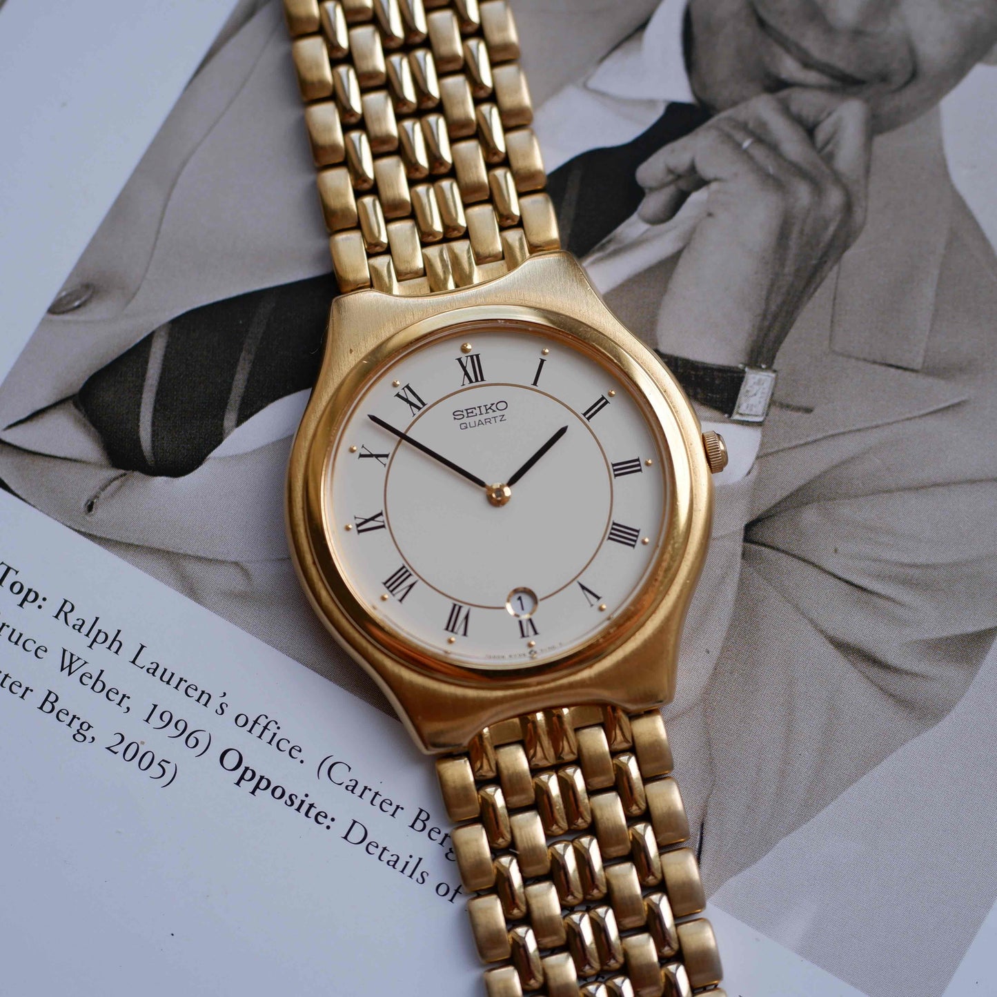 Vintage Seiko Quartz Date 90s with White Roman Dial Integrated Bracelet - MINT