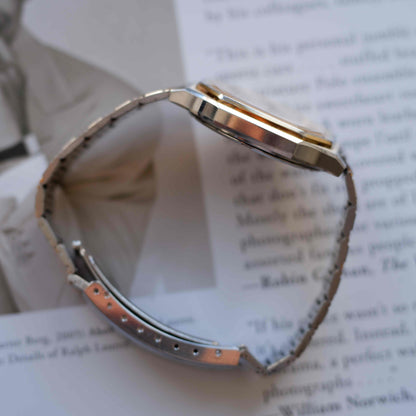 Vintage Seiko SQ 100 Ref. 6923-5050 Snowflake Dial Quartz Two Tone 80s with Box