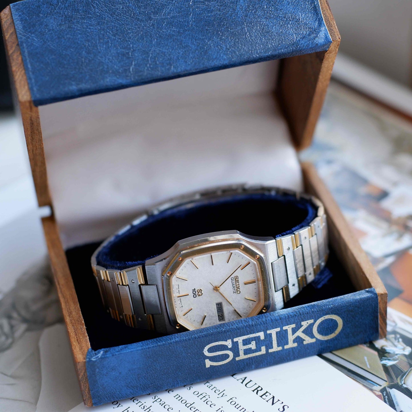 Vintage Seiko SQ 100 Ref. 6923-5050 Snowflake Dial Quartz Two Tone 80s with Box