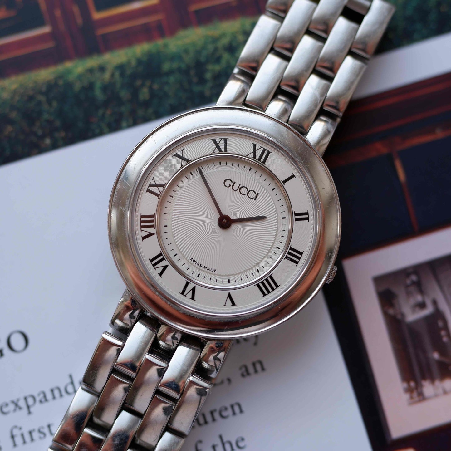 Vintage Gucci Disco Volante Watch White Guilloche Dial Swiss Made 90s